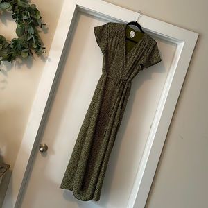 Francesca’s long dress with waist tie